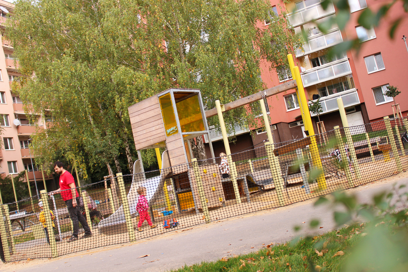 BRNO, STARÝ LÍSKOVEC - DUNAJSKÁ - &quot;YELLOW&quot;
